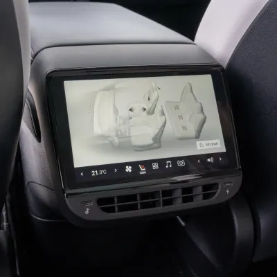 7-inch Android screen for the rear seats of the Model Y and Model 3