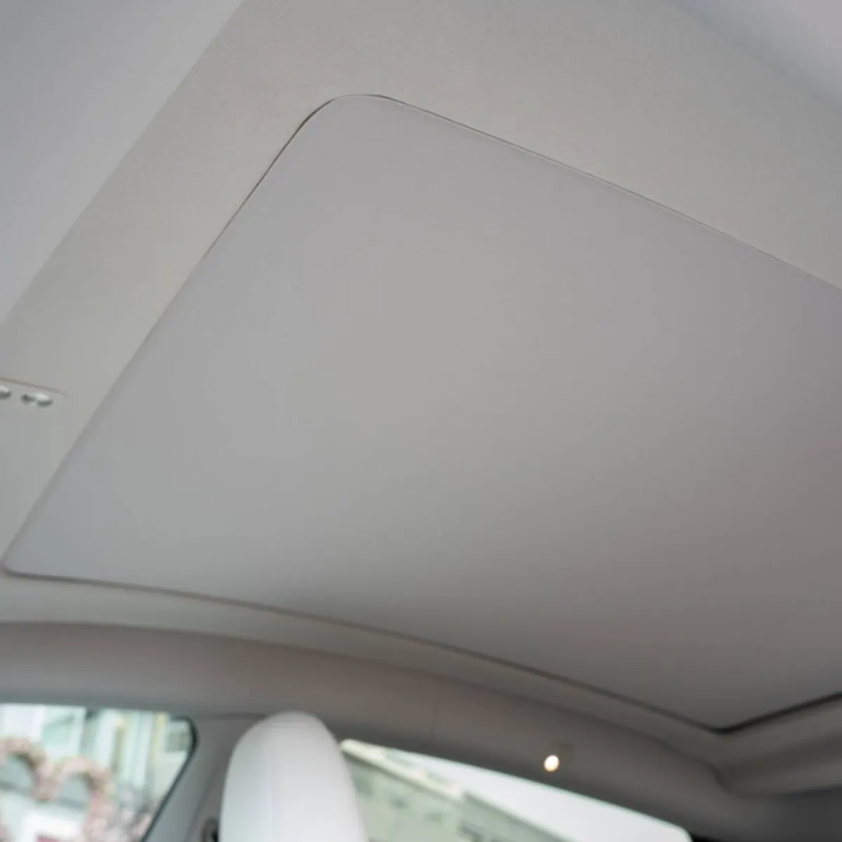 Electric Roof Sunshade for the Model Y